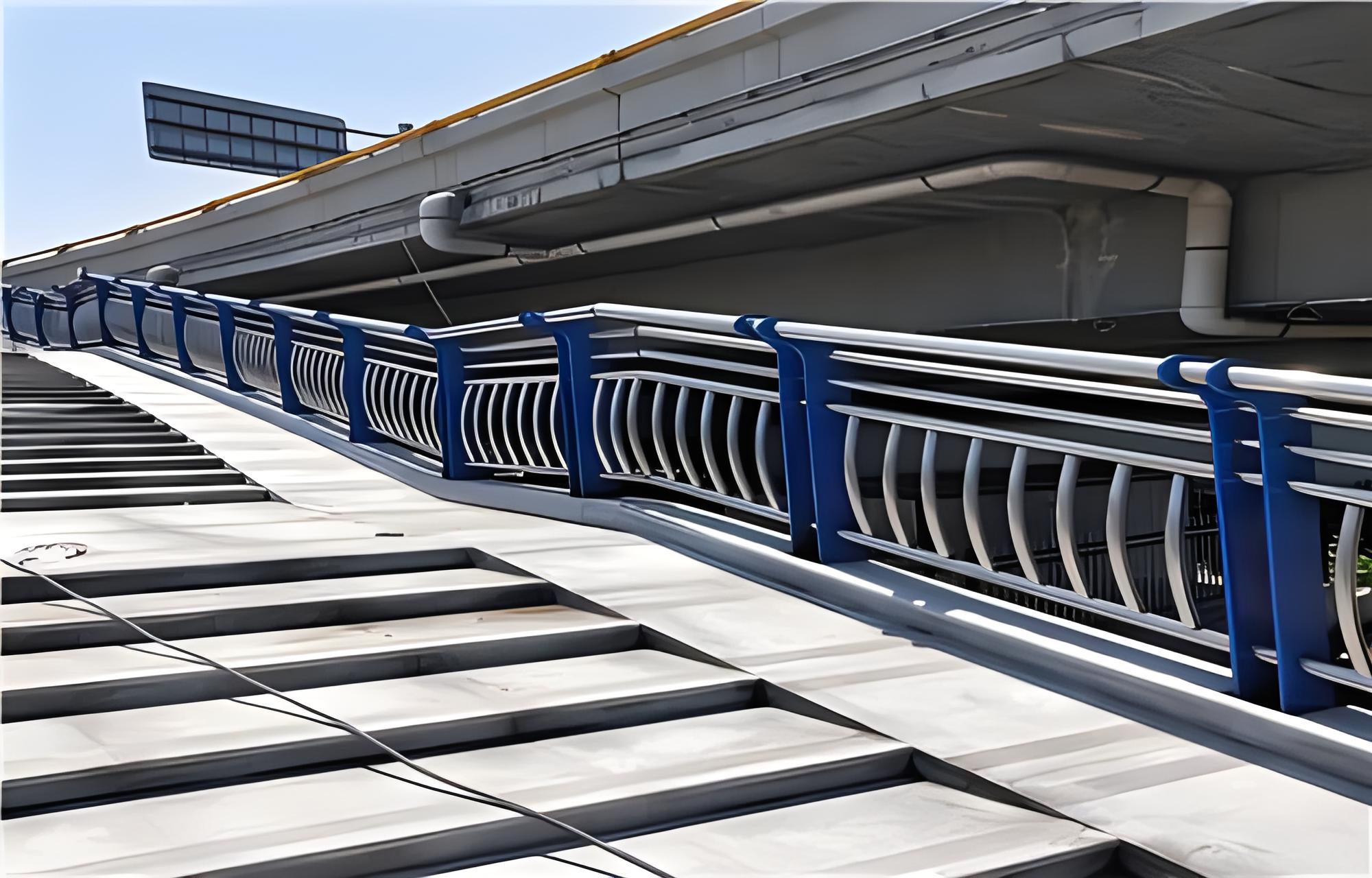 上饶不锈钢桥梁护栏维护方案：确保安全，延长使用寿命